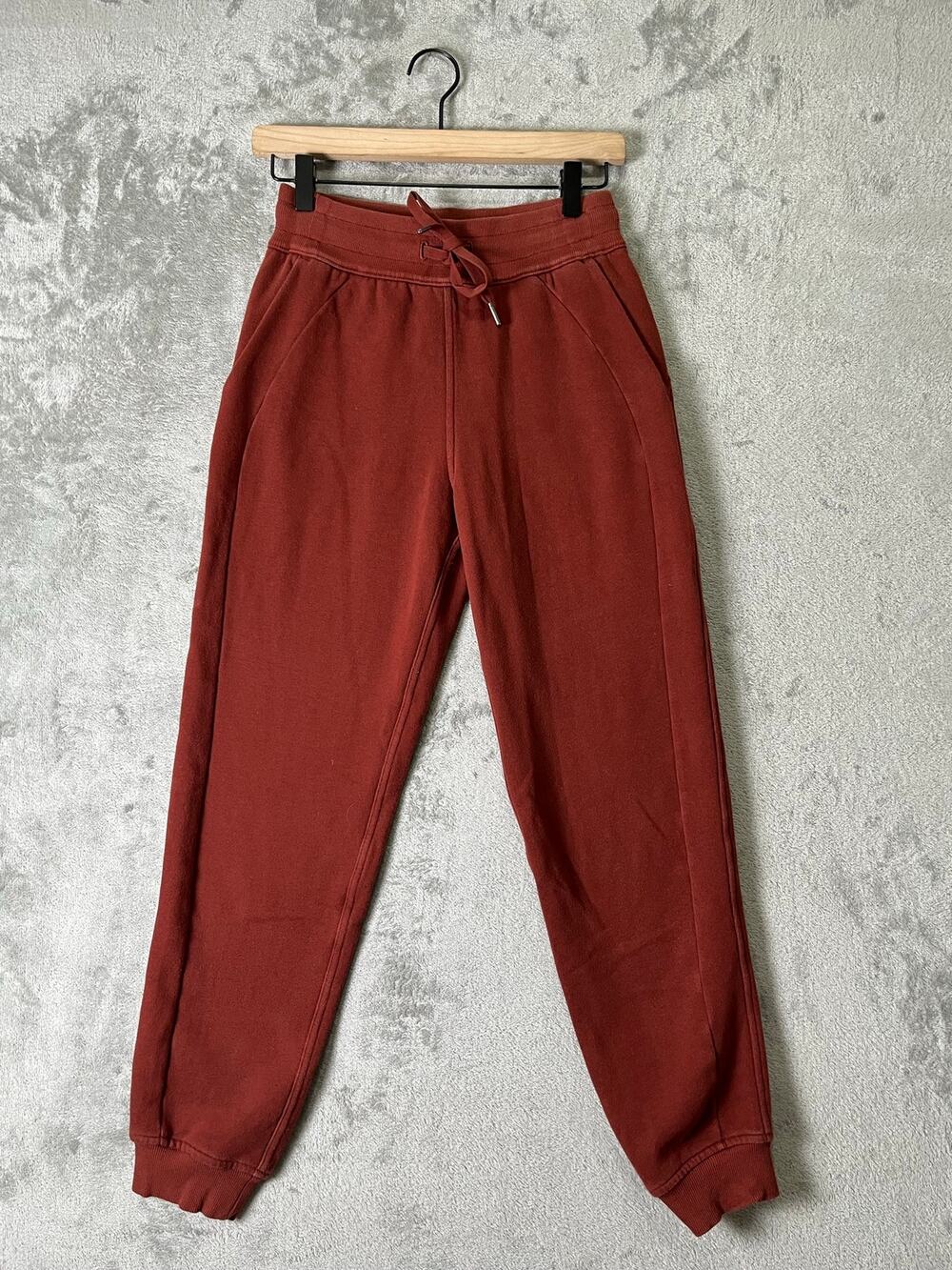 Lululemon Scuba High-Rise Jogger Pants Drawstring Athletic Size 2 Athleisure